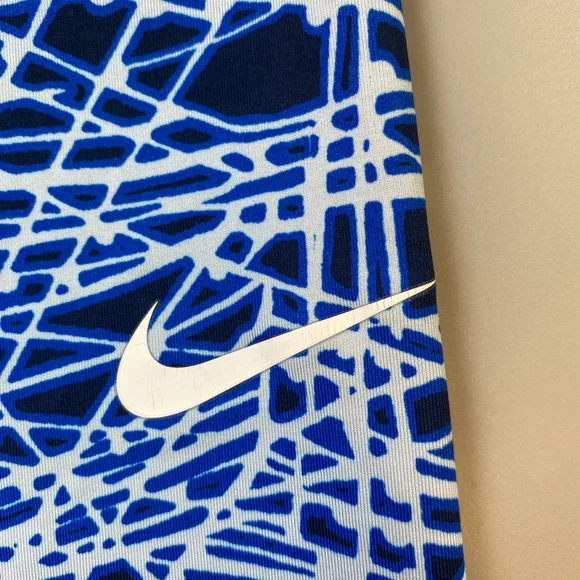 Women's Nike Pro Crop Leggings Blue & White Abstract Print Small Dri-Fit - Picture 13 of 16